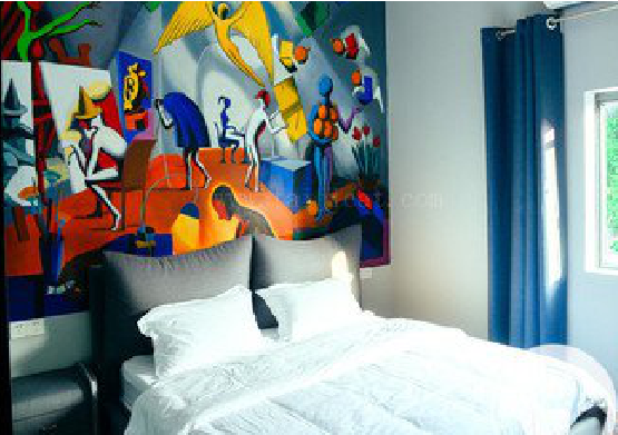 玉龙对于酒店的墙体彩绘而言更注重哪些方面？